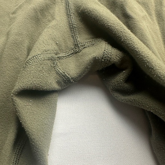 Lululemon sunset salutation crop. Luon light, fold down layered waist. Size 6 - Picture 11 of 16